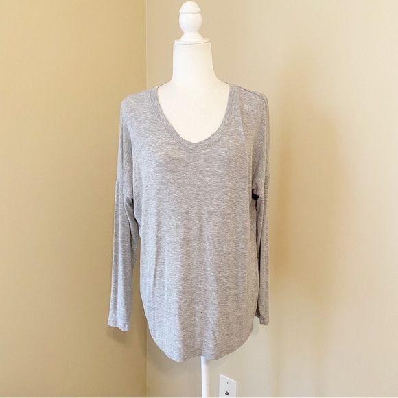 CAbi Serenity V Neck Oversized Gray Top #3052 - Small - Picture 12 of 12